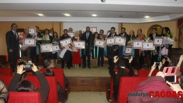 Stajyer avukatlar yemin ederek, mesleğe ilk adımlarını attı