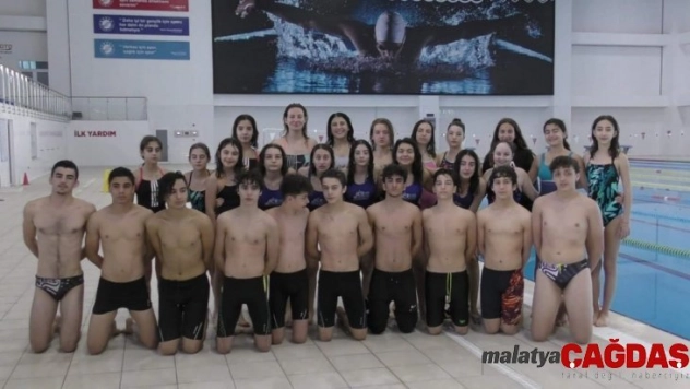 Sualtı hokey takımları Antalya'da kamp yaptı