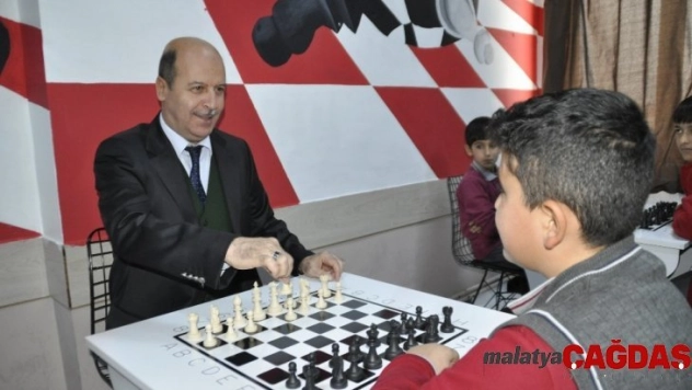 Şuhut'ta Satranç Atölyesi açıldı