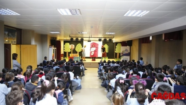 Sultangazi'de tiyatro ile 'Sıfır Atık' bilinci