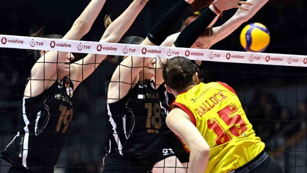 Sultanlar Ligi: Göztepe Voleybol: 1- V. Bank: 3