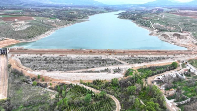 Sultansuyu Barajı'nda gövde onarım çalışmaları sürüyor