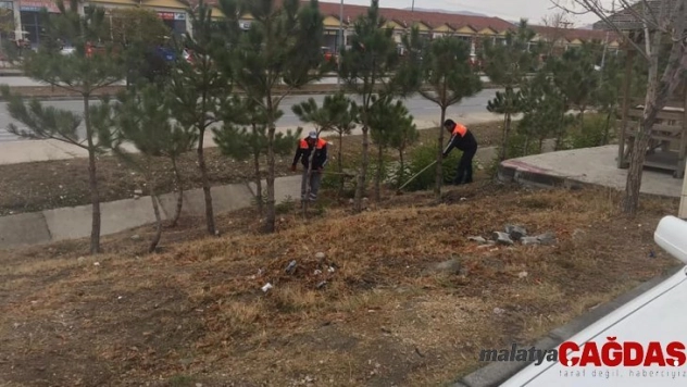 Sungurlu'da mezarlıklar bakıma alındı