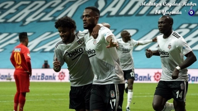 Zorlu Karşılaşma'nın Galibi Beşiktaş Oldu