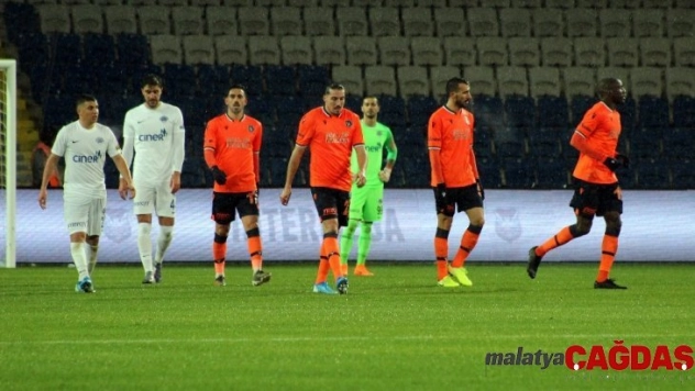 Süper Lig: Medipol Başakşehir: 5 - Kasımpaşa: 1 (Maç sonucu)
