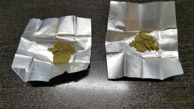 Şüpheli şahıslar üzerinde uyuşturucu ele geçirildi