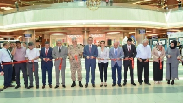 Suriyeli mültecilerden resim sergisi