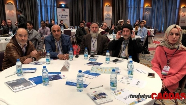 Suriyeli ve Türk kursiyerler 'İstihdam Fuarı'nda buluştu