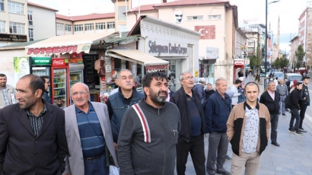 Taha Akgül'ün final müsabakasını hemşerileri heyecanla izledi