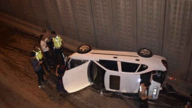 Takla atan araçtan burunları bile kanamadan çıktılar