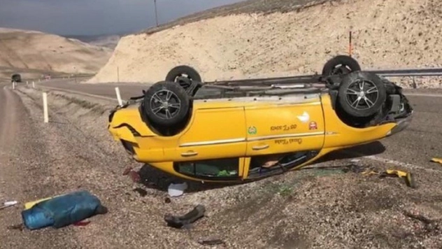 Takla atan araçtan sağ çıktılar