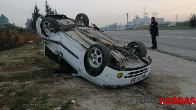 Takla atan otomobilin sürücüsü yaralandı