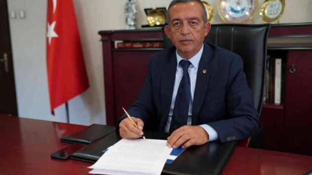 Tanoğlu: '30 Ağustos Zaferi, Türk milletinin büyük fedakârlıklarla verdiği bir istiklal mücadelesinin göstergesidir'