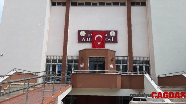 Tapu memurlarına rüşvet operasyonu: 3 gözaltı