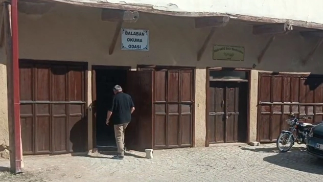 Tarihi konak okuma salonu oldu