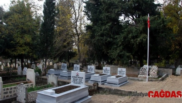 Tarihi şehitlik bakımdan geçirildi