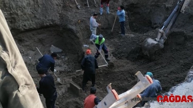 Tarsus'ta tarihi 'torpido' mezar bulundu