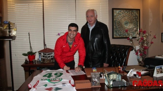 Taşdemir YOSK'a imzayı attı