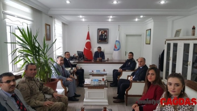 Tatvan'da 'Aile İçi ve Kadına Karşı Şiddetle Mücadele' toplantısı