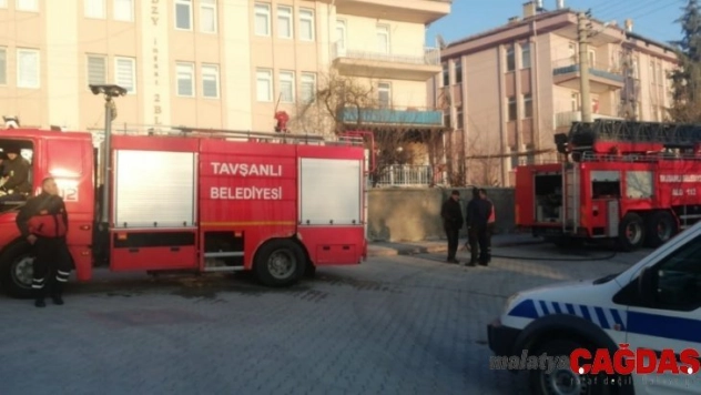 Tavşanlı'da bir evin mutfağında çıkan yangın büyümeden söndürüldü