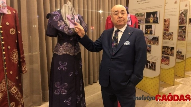 Tayland ipeği ünlü modacı Özceyhan'ın tasarımlarıyla buluştu