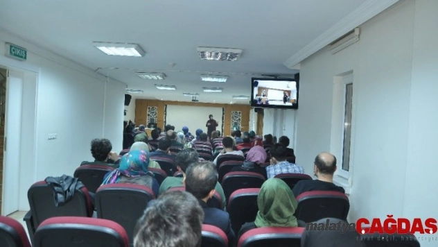 TDV KAGEM'de 'İki İnsan Bir Hayat: Evlilik Okulu' başladı