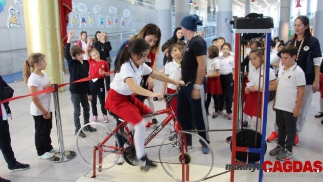 TED Ankara Kolejinde üreten pedallar