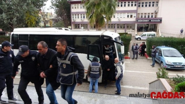 Tefeci operasyonunda gözaltına alınanlar adliyeye sevk edildi