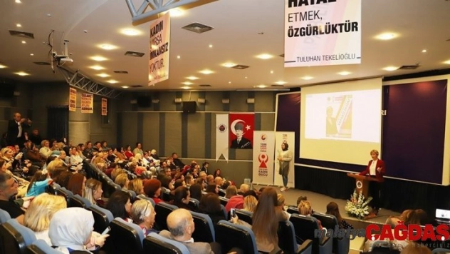 Tekelioğlu, hayallerinin peşinden koşan kadınlarla bir araya geldi