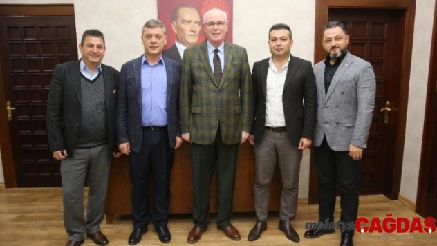 Tekgıda İş Sendikası yöneticileri Başkan Kazım Kurt'u ziyaret etti