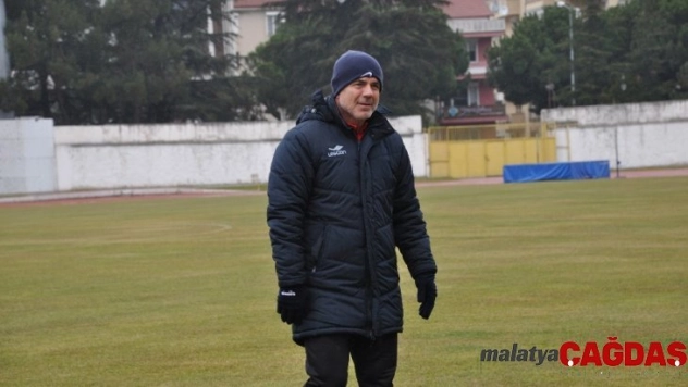 Teknik Direktör Şengün:  'Takıma en az 3 takviye şart'