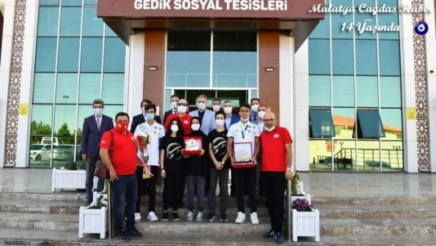 Teknofest2020'nin birincilerine ziyaret