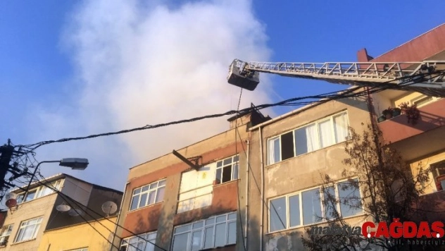 Tekstil atölyesinde çıkan yangın korkuttu