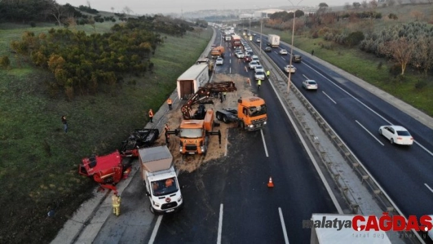 TEM Otoyolunda trafik kitlendi