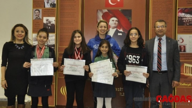 Tenisin Şampiyonu GKV'li Ayda Akçayöz