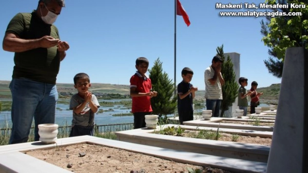 Terör örgütü PKK yüzünden bayramda ellerini öpecekleri babaları olmayacak