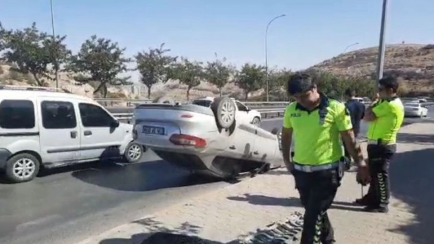 Ters dönen araçta burnu bile kanamadı