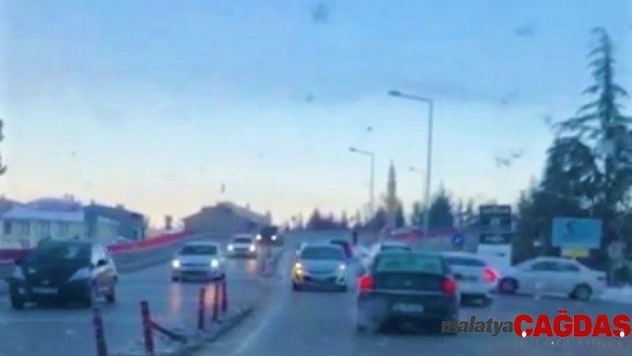 Ters yöne girdi trafiği felç etti