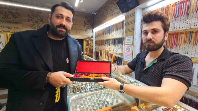 1 milyon 600 bin liralık Osmanlı kehribarı aldı