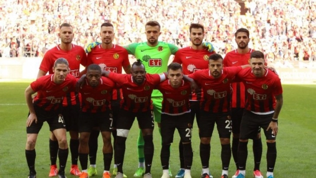 Eskişehirspor: 3 - Ekol Göz Menemenspor: 0