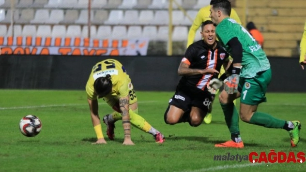 Adanaspor: 1 - Menemenspor: 3