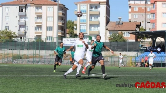 M.Yeşilyurt Belediyespor 1 Pazarspor: 2