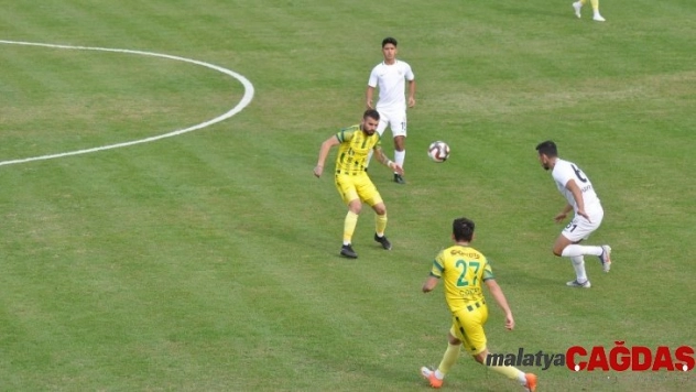 TFF 3. Lig: Osmaniyespor FK: 2 - Somaspor: 2