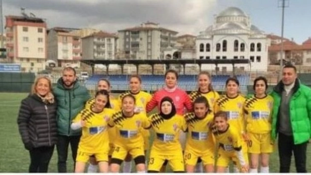 Bayan futbol takımı Galip