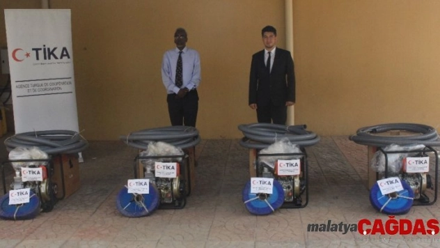 TİKA'dan, Cibuti'de su baskınlarından etkilenen okullara destek