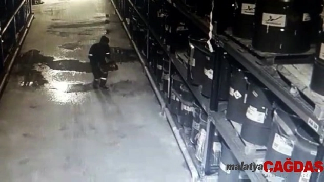 Tinerle temizlik yapmaya kalkan işçi canından oluyordu