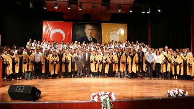 Tıp Fakültesinde beyaz önlük heyecanı başladı