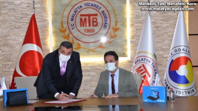 TOBB'dan öğrencilere tablet desteği