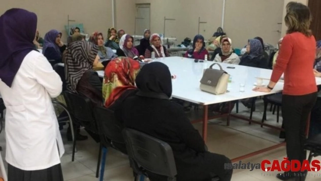 TOGEM kursiyerleri obezite konusunda bilgilendirildi