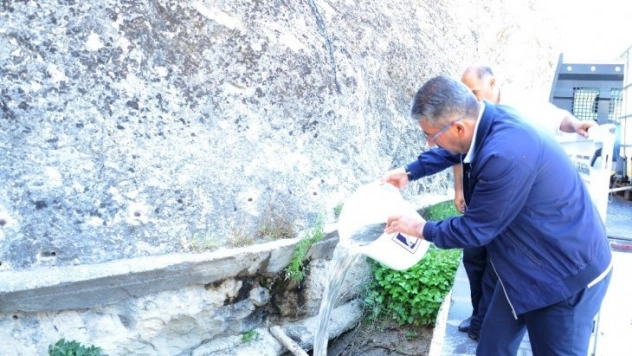 Tohma ya 60 bin aynalı sazan balık bırakıldı